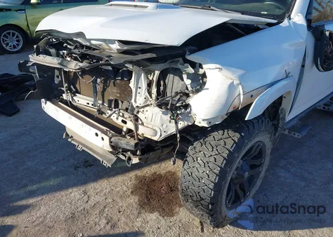 2018 Toyota 4Runner Trd Off Road Premium из США, поврежденный, VIN JTEBU5JR5J5579574